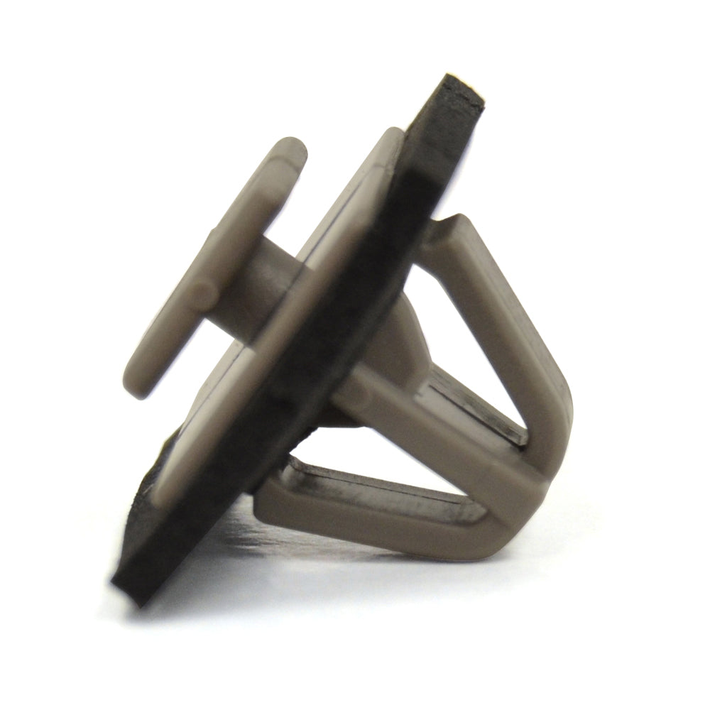 Liftgate Molding Retainer with Sealer