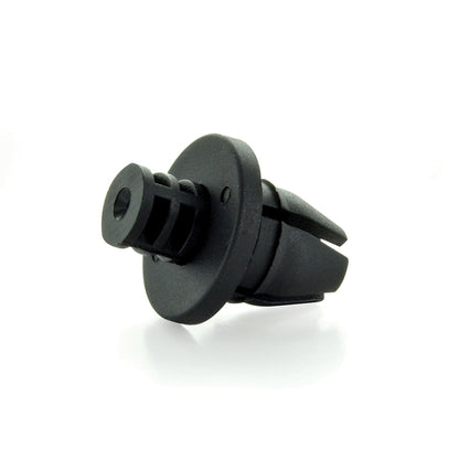Fender End Plate Retainer Audi - Clearance